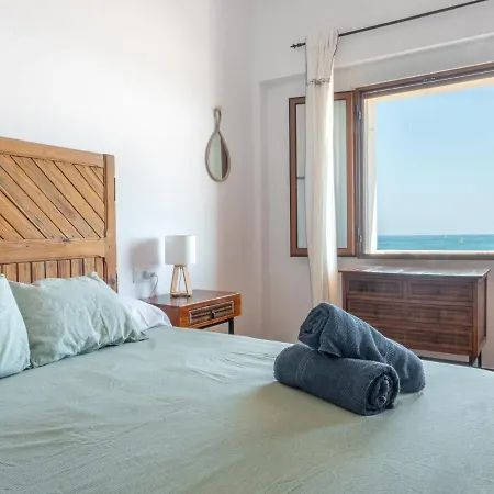 On The Beachfront * Oliva