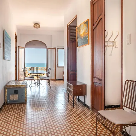 On The Beachfront Appartement *